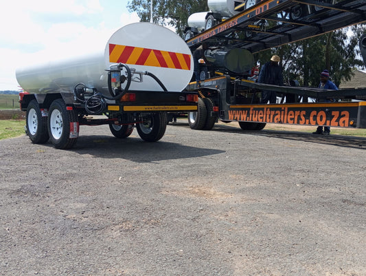 2500 Liter metal tanker trailer