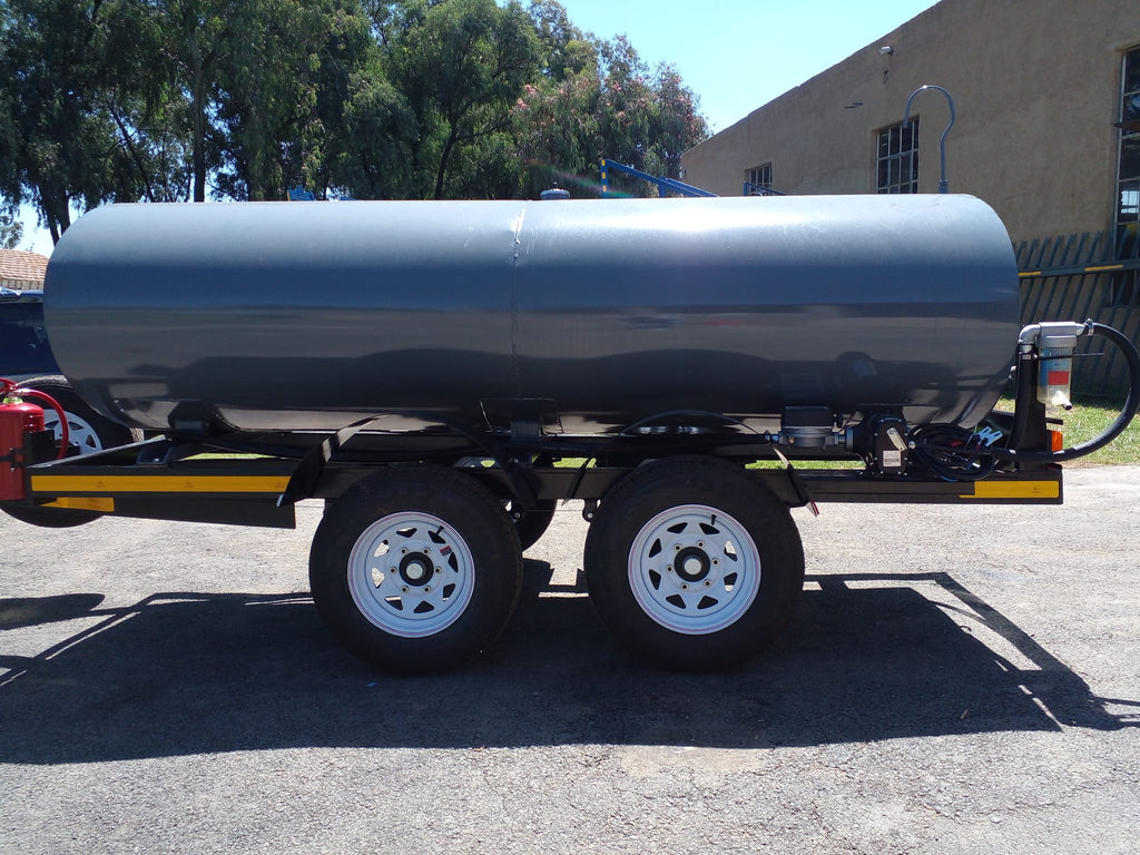 2500 Liter metal tanker trailer